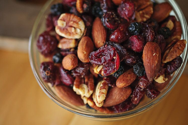 Mixed Nut Mix and Blueberries
